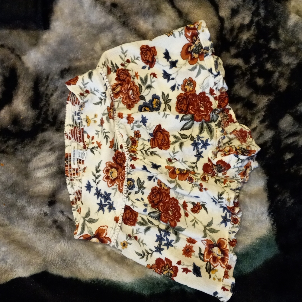 Flowy American Eagle Outfitters shorts